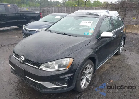 2017 Volkswagen Golf Alltrack Tsi S/Tsi Se/Tsi Sel z USA, uszkodzony, nr VIN 3VWH17AU1HM541414